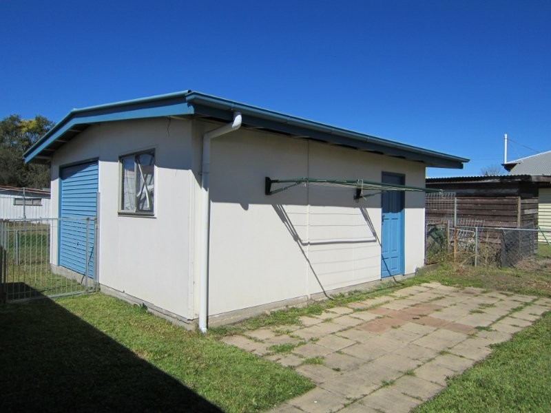 17 Grenadier Circle, Ebbw Vale QLD 4304