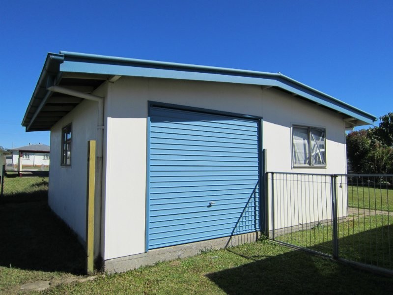 17 Grenadier Circle, Ebbw Vale QLD 4304