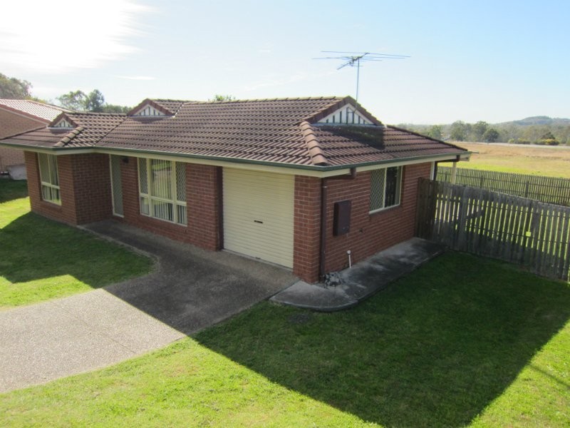 3 Hillcrest Place, Flinders View QLD 4305