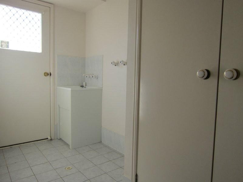 3 Hillcrest Place, Flinders View QLD 4305