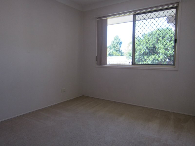 3 Hillcrest Place, Flinders View QLD 4305