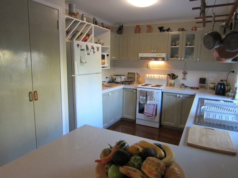 29 Flame Tree Court, Walloon QLD 4306