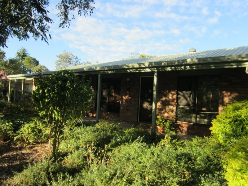 29 Flame Tree Court, Walloon QLD 4306