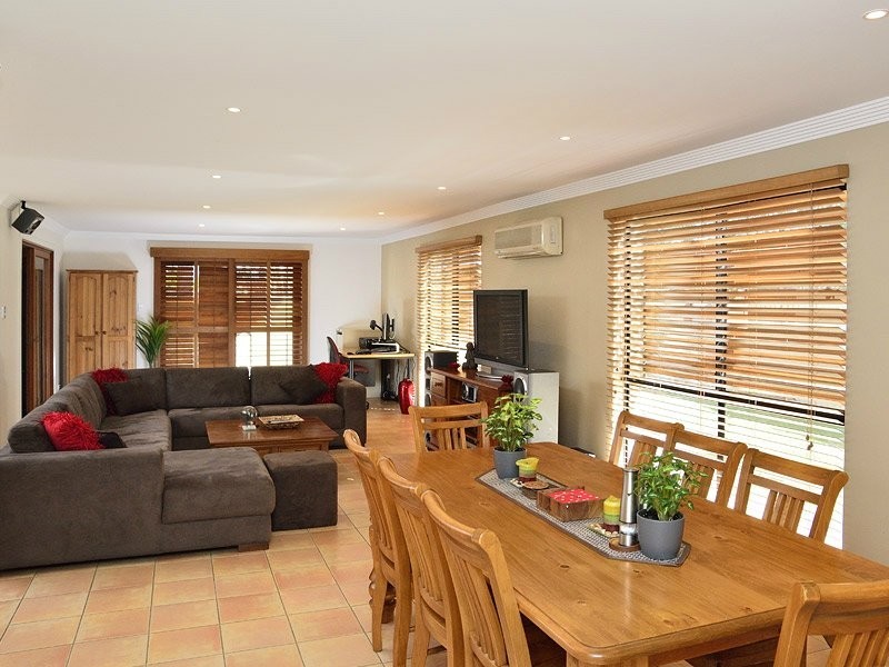 77 Jacana Crescent, Flinders View QLD 4305