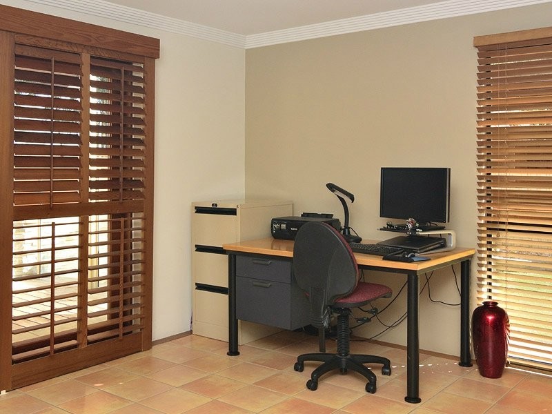 77 Jacana Crescent, Flinders View QLD 4305