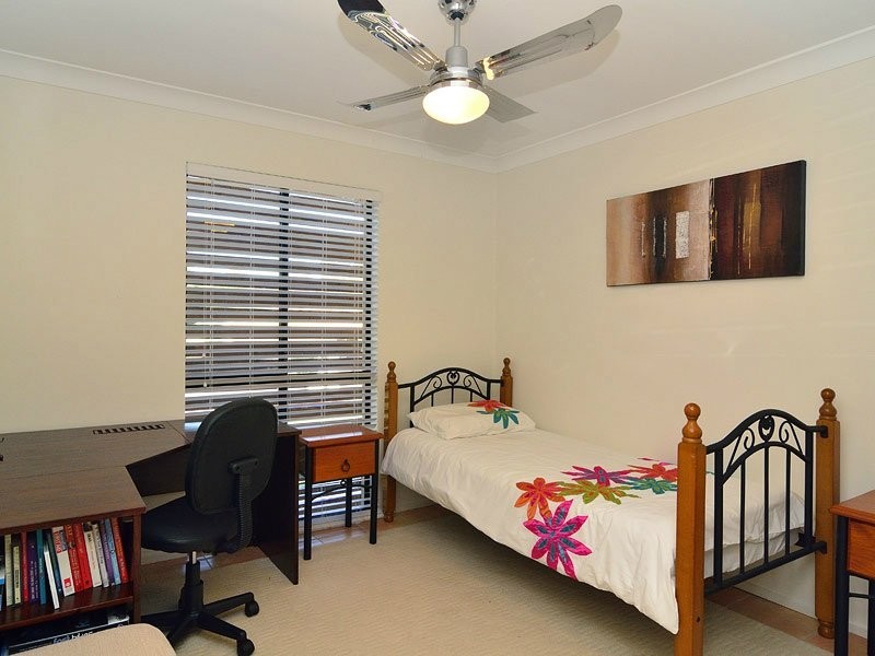 77 Jacana Crescent, Flinders View QLD 4305