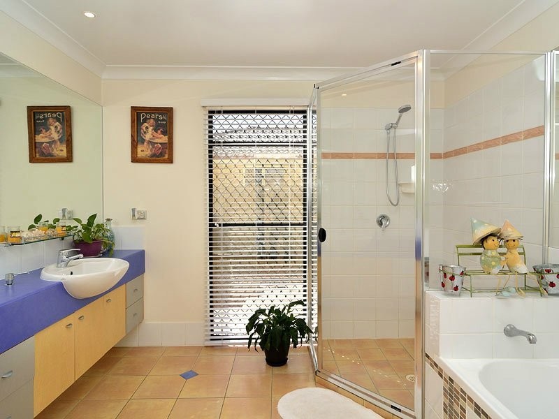 77 Jacana Crescent, Flinders View QLD 4305