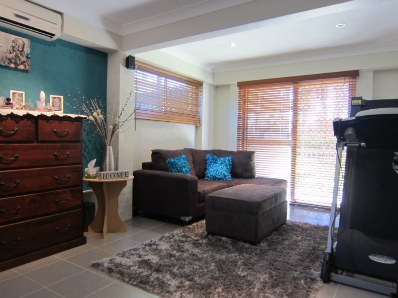 25 Lance Drive, Flinders View QLD 4305