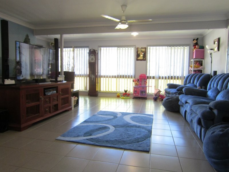 25 Lance Drive, Flinders View QLD 4305