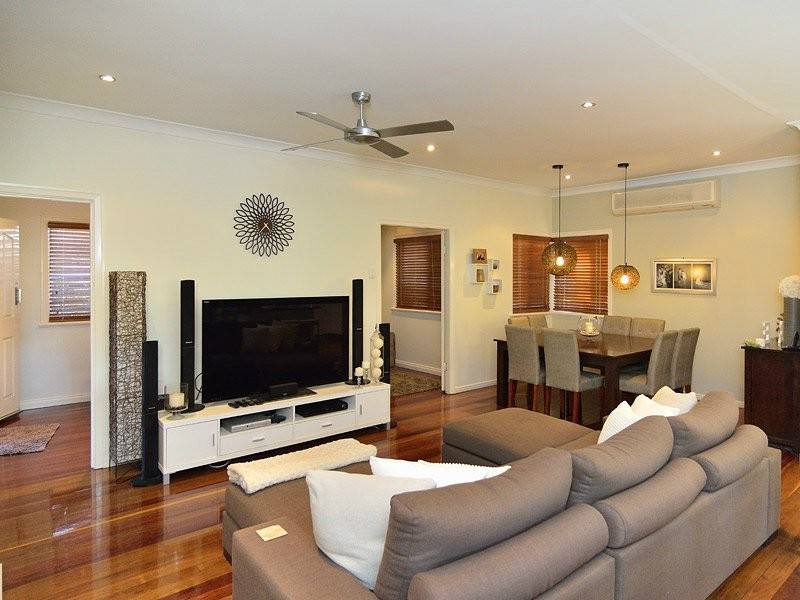 46 Lusitania Street, Newtown QLD 4305