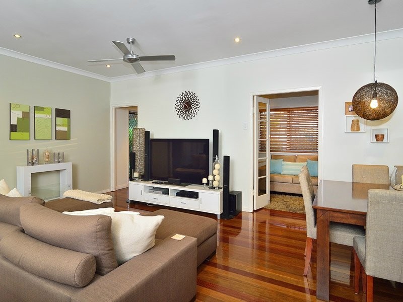 46 Lusitania Street, Newtown QLD 4305