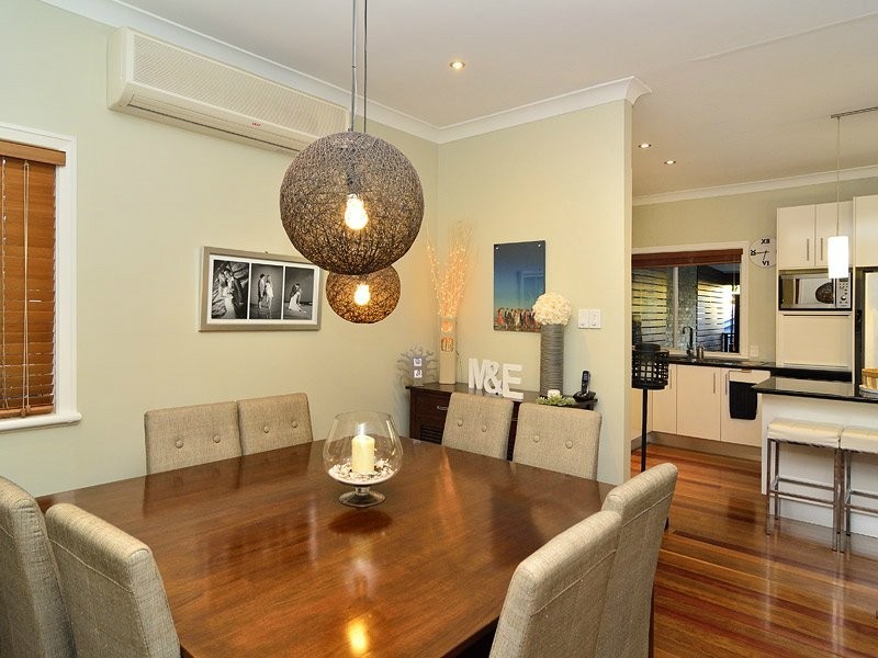 46 Lusitania Street, Newtown QLD 4305