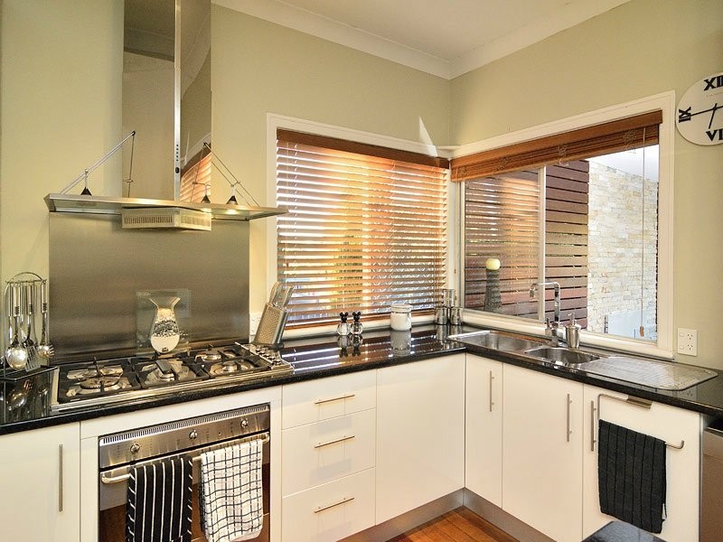 46 Lusitania Street, Newtown QLD 4305