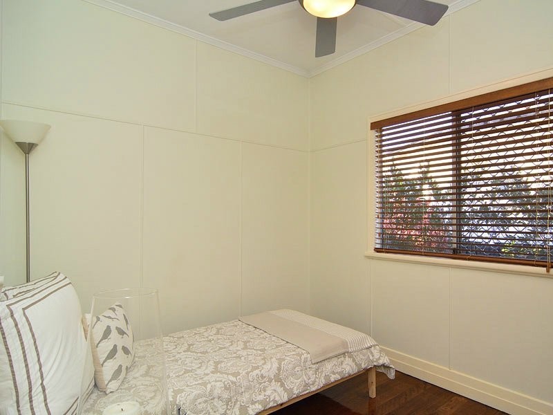 46 Lusitania Street, Newtown QLD 4305