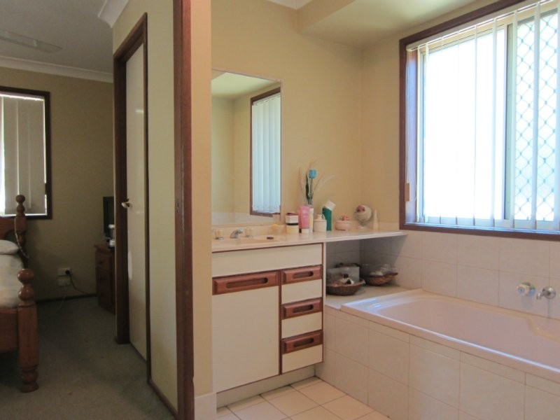 10 Phantom Court, Brassall QLD 4305