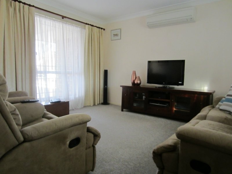 24 Bernadette Crescent, Rosewood QLD 4340