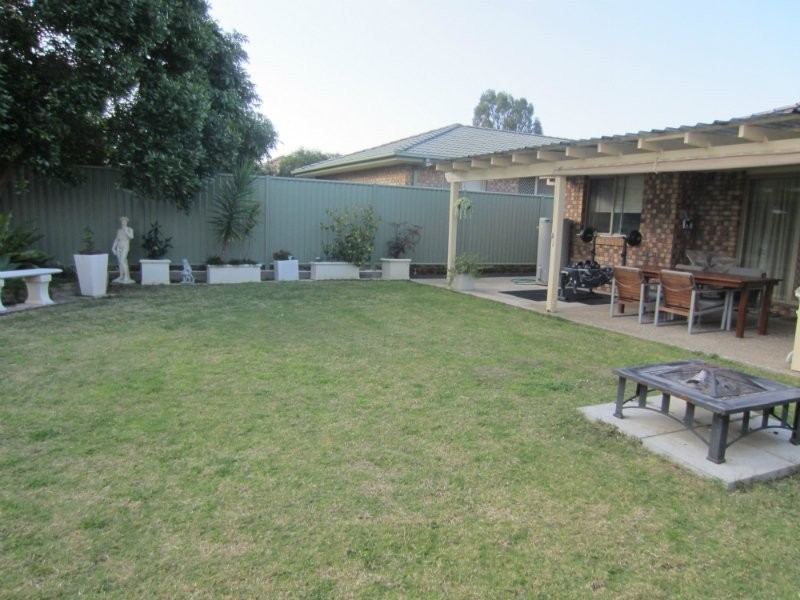 24 Bernadette Crescent, Rosewood QLD 4340