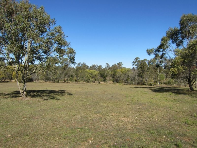 19 Henry Road, Haigslea QLD 4306
