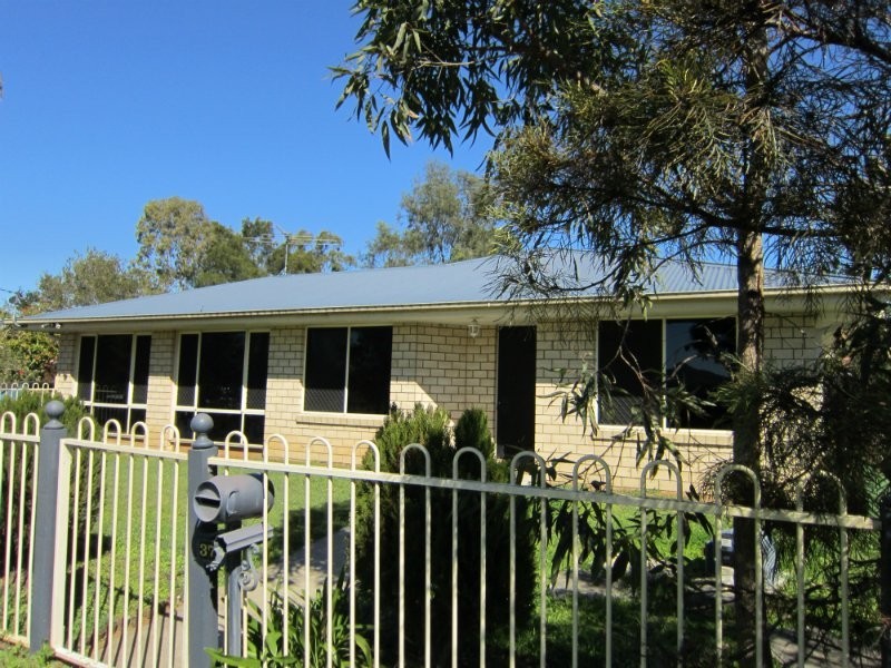 37 Fassifern Street, Peak Crossing QLD 4306