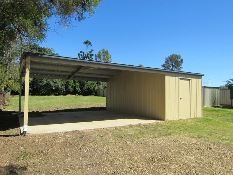 37 Fassifern Street, Peak Crossing QLD 4306
