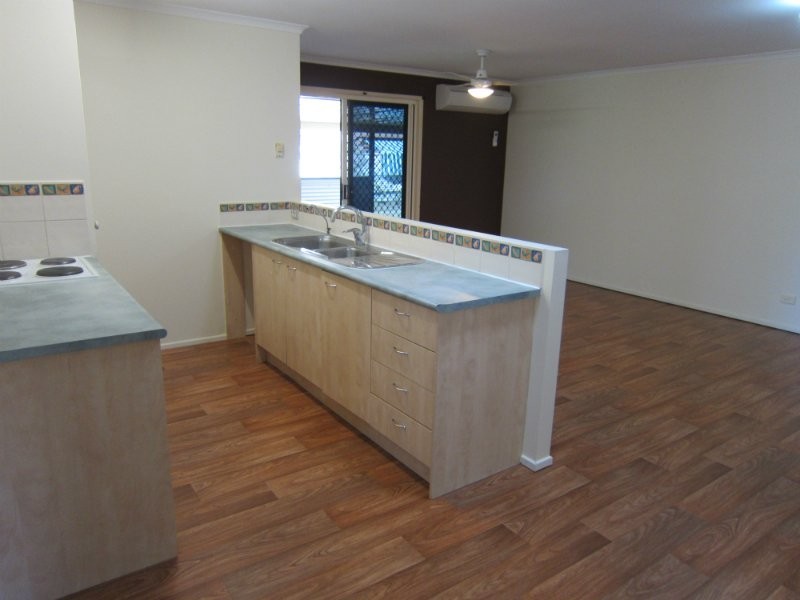 37 Fassifern Street, Peak Crossing QLD 4306