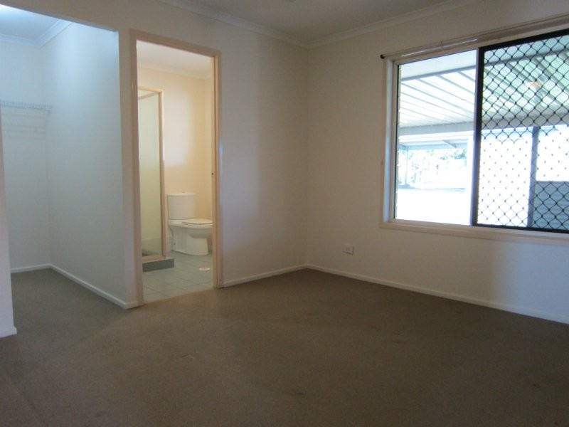 37 Fassifern Street, Peak Crossing QLD 4306