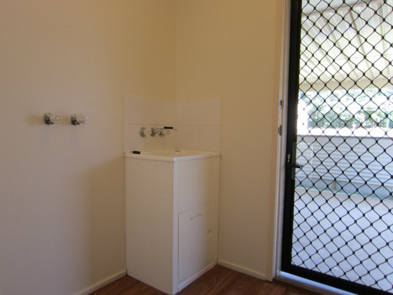 37 Fassifern Street, Peak Crossing QLD 4306