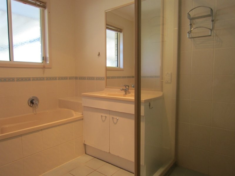 37 Fassifern Street, Peak Crossing QLD 4306