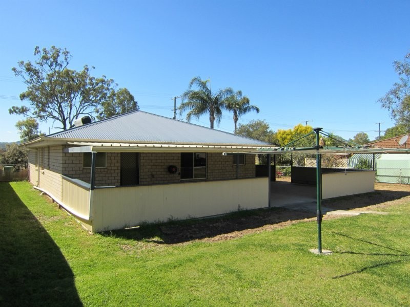 37 Fassifern Street, Peak Crossing QLD 4306