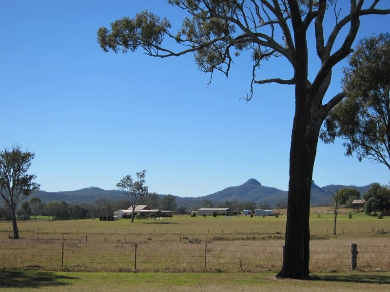 37 Fassifern Street, Peak Crossing QLD 4306