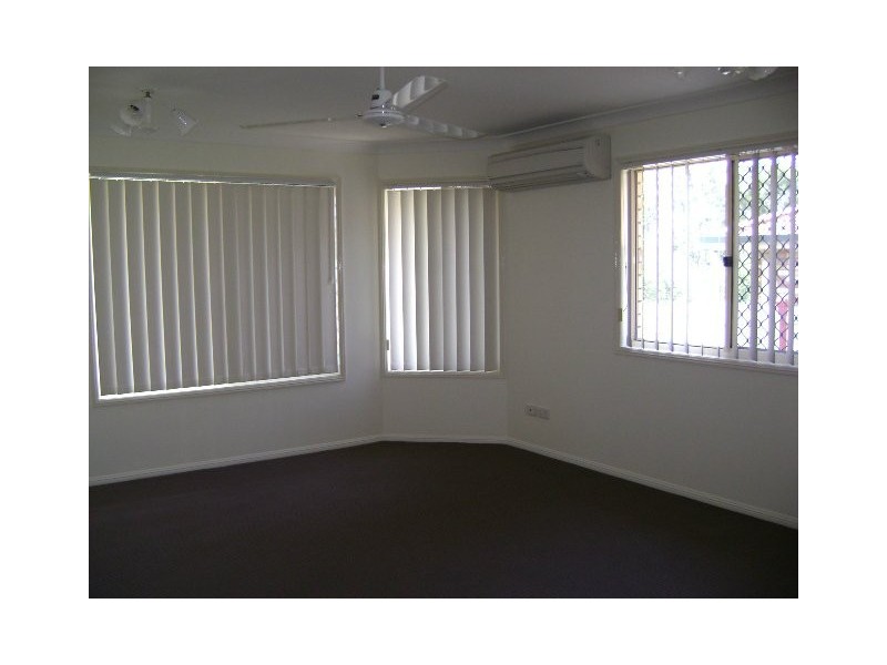 28 Kentia Circuit, Flinders View QLD 4305