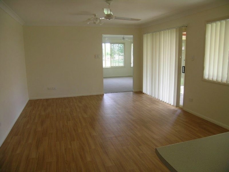 28 Kentia Circuit, Flinders View QLD 4305