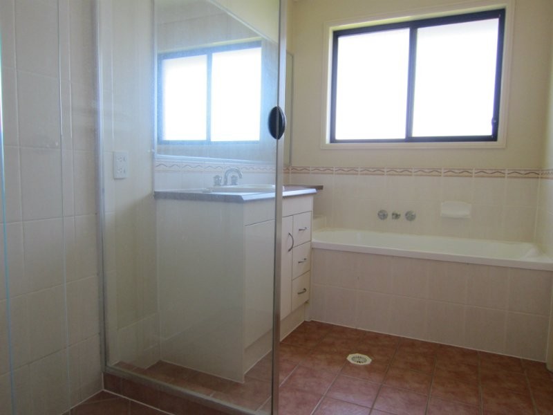 39 Rockman Drive, Raceview QLD 4305
