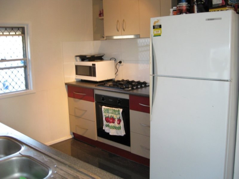 50 Cemetery Road, Eastern Heights QLD 4305