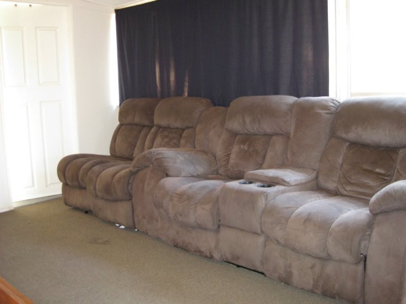 50 Cemetery Road, Eastern Heights QLD 4305