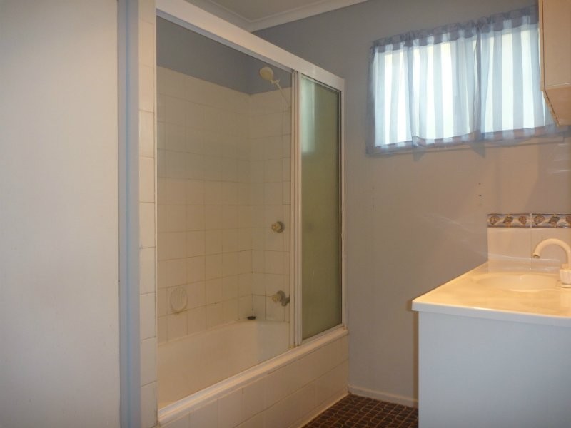 26 Ironbark Crescent, Raceview QLD 4305