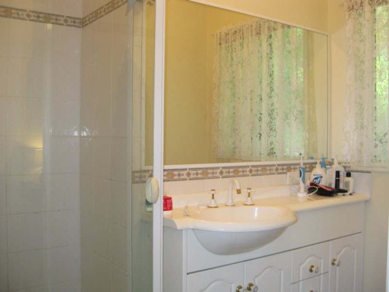 14 Farrell Drive, Walloon QLD 4306