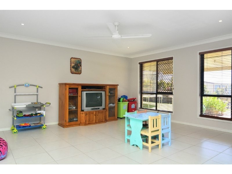 18 McHale Way, Willowbank QLD 4306