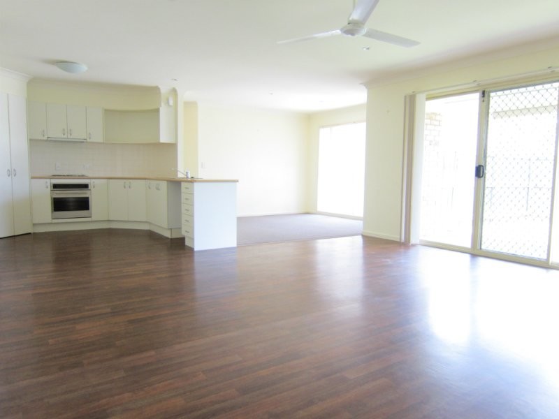 2 Cassinia Place, Flinders View QLD 4305