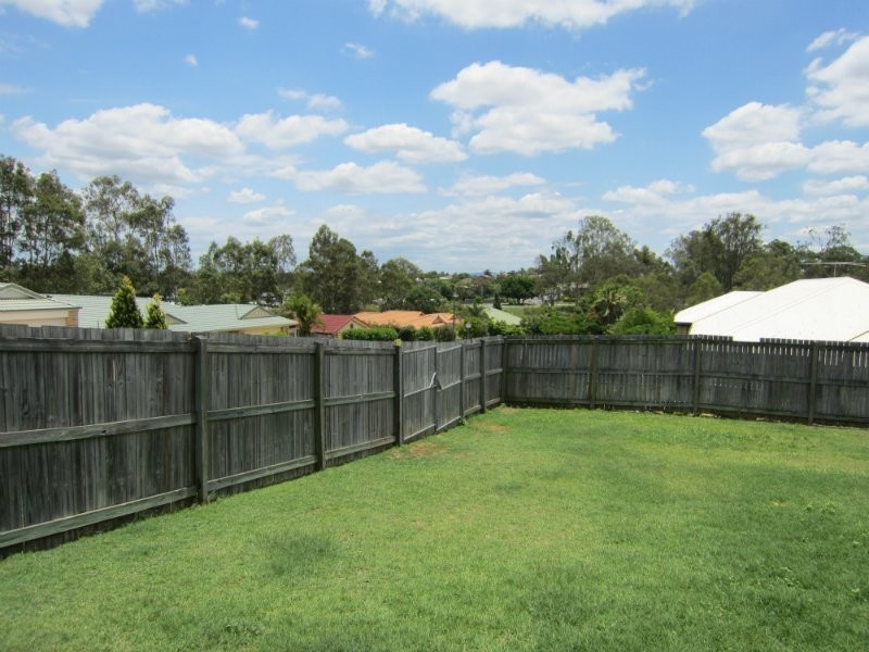 2 Cassinia Place, Flinders View QLD 4305