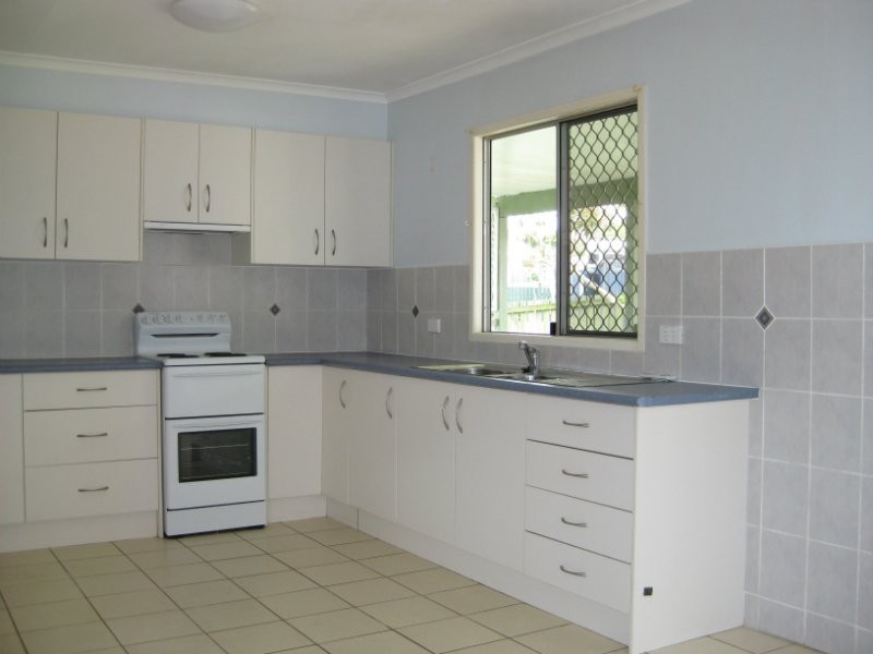 2a Birdwood Street, North Ipswich QLD 4305