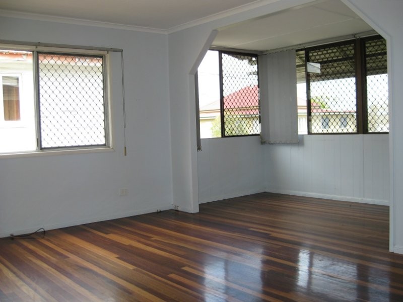 2a Birdwood Street, North Ipswich QLD 4305