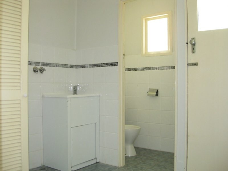 2a Birdwood Street, North Ipswich QLD 4305