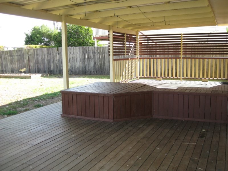 22 Calvin Street, Walloon QLD 4306