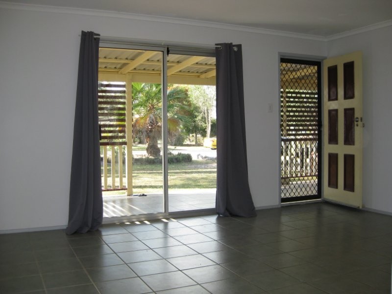 22 Calvin Street, Walloon QLD 4306
