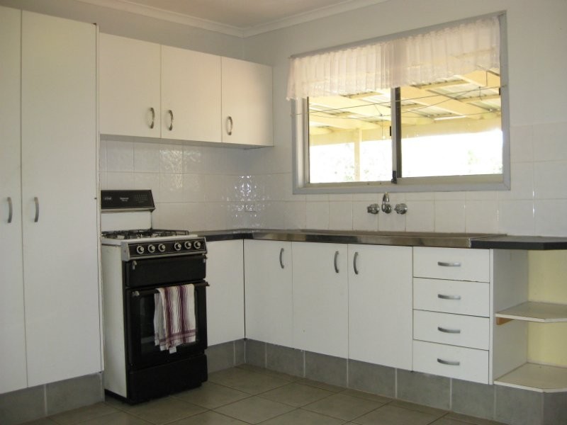 22 Calvin Street, Walloon QLD 4306