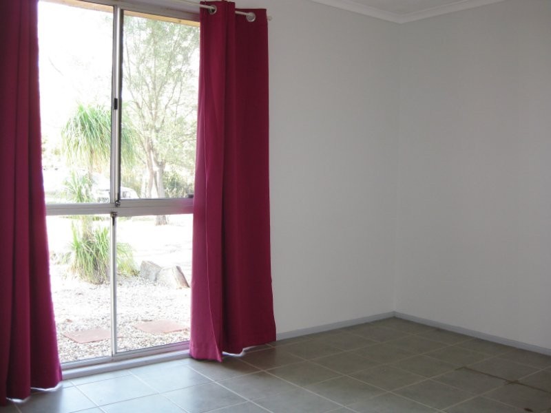 22 Calvin Street, Walloon QLD 4306