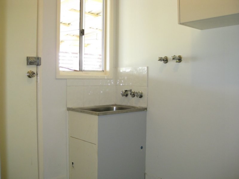 22 Calvin Street, Walloon QLD 4306
