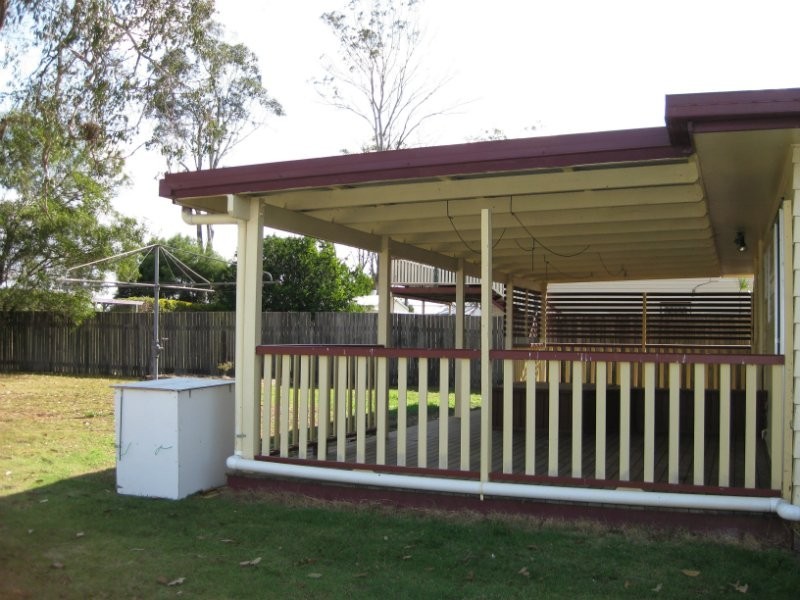 22 Calvin Street, Walloon QLD 4306