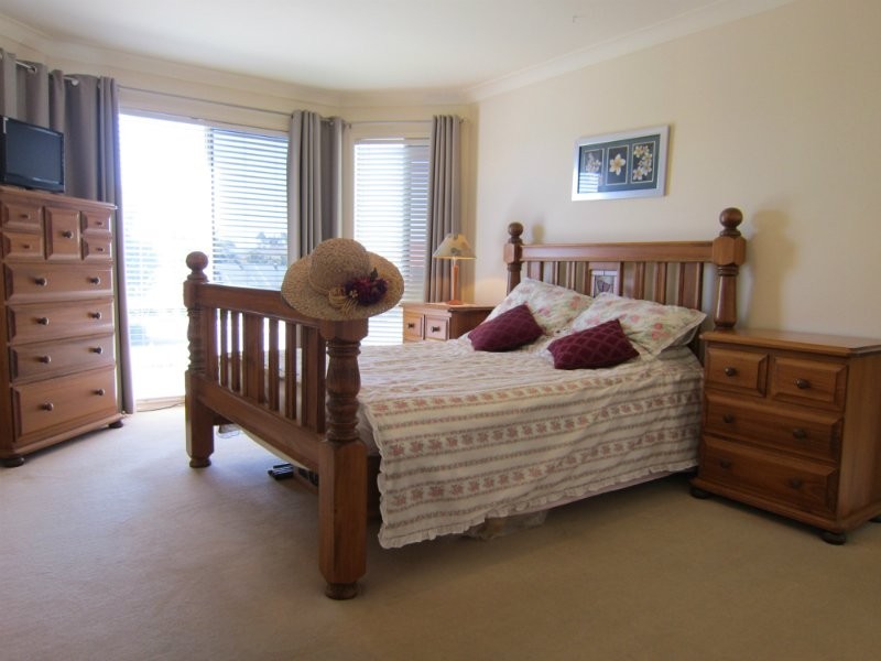 21 Calverton Court, Brassall QLD 4305